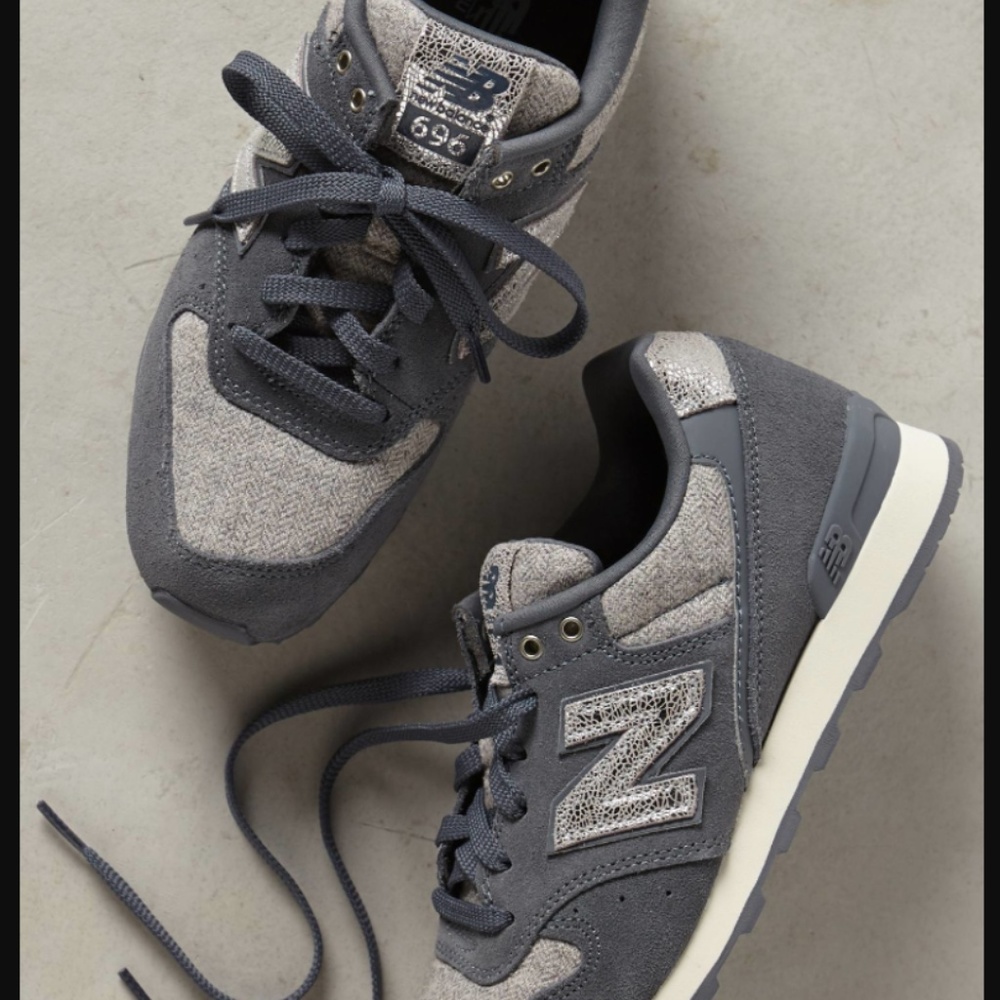 Romantic New Balance 696 Capsule Metallic Sneaker